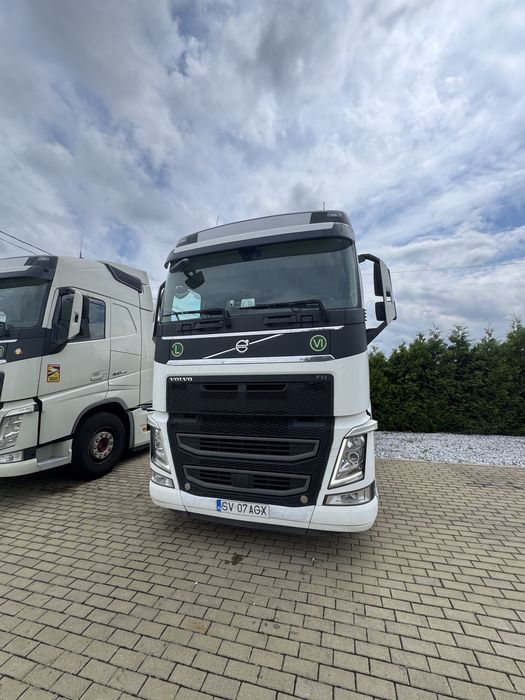 Cap tractor Volvo FH