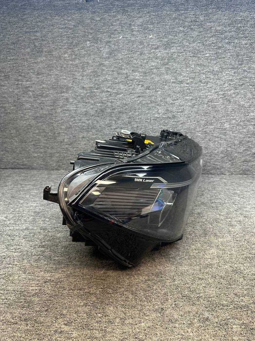 Far dreapta laser shadow BMW g05 nfl