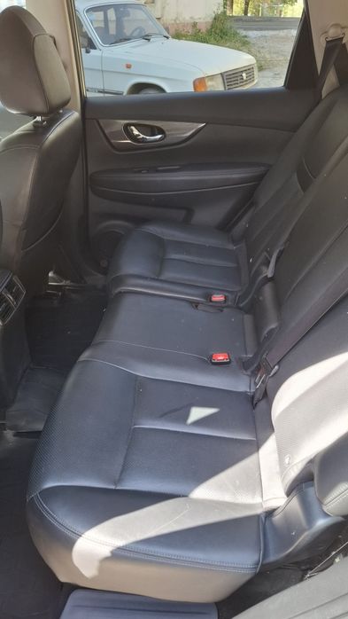 Продаю автомобиль Nissan X-trail.