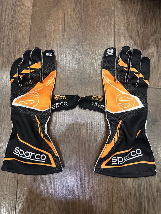 Каска за картинг