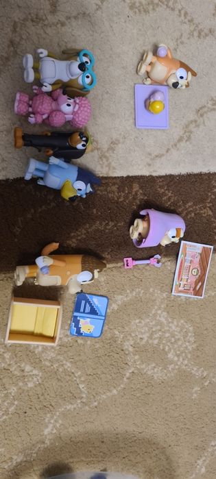 Vand Figurine bluey originale cu accesorii