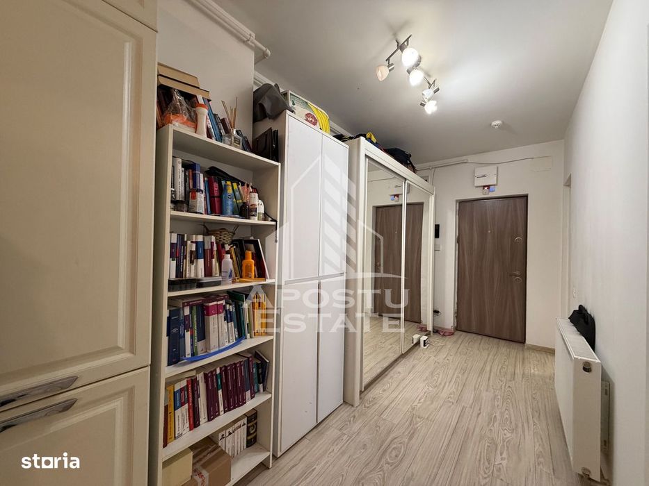 Apartament cu 2 camere, semidecomandat, bloc nou, zona Soarelui