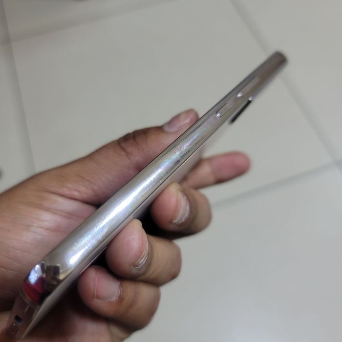 Samsung S22  5G 8/256gb