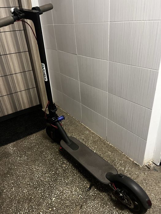 Trotinetă electrică Xiaomi Mi M365 – neagră, pliabilă