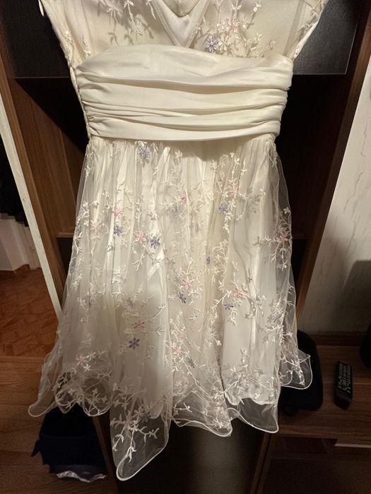 Rochita alba  eleganta