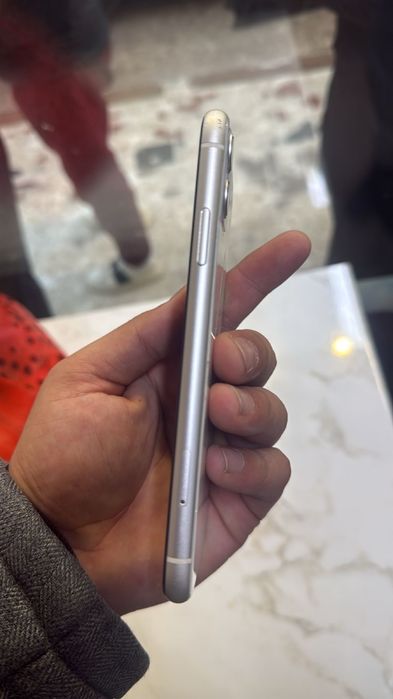 Айфон 11 64 гб обмен или продам