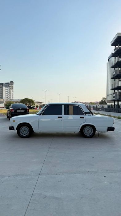 Vaz 2107 ideal holatda