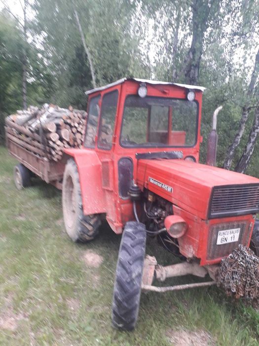 Tractor u445 4x4