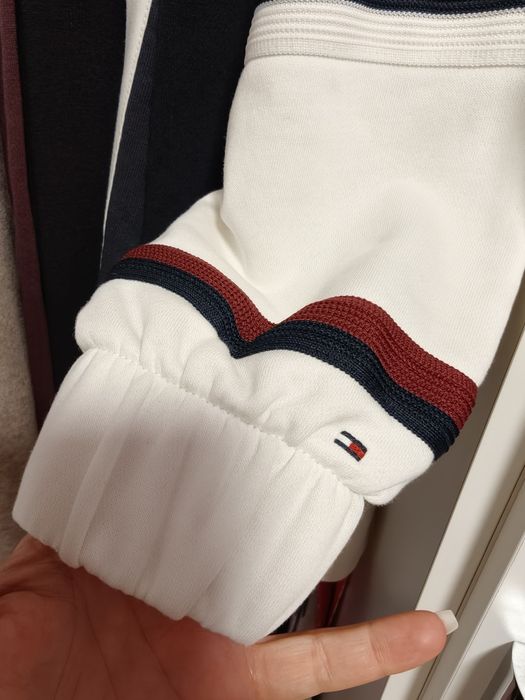 Спортна рокля Tommy Hilfiger