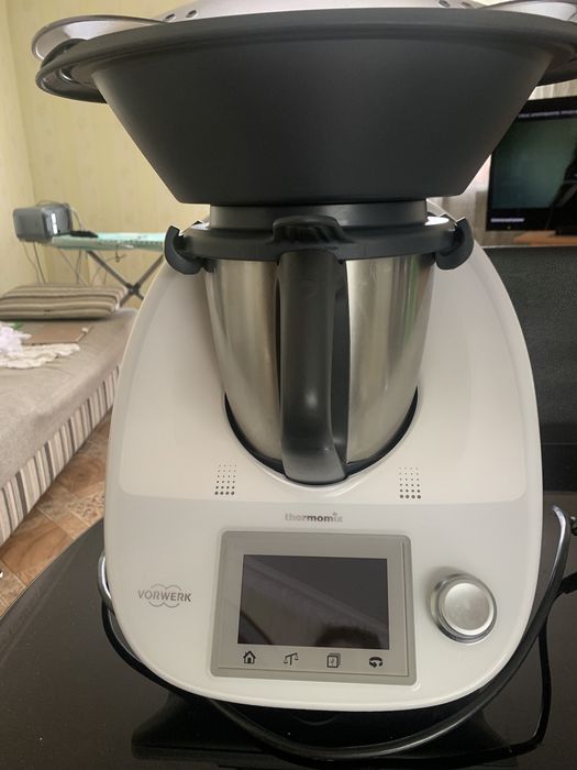 Продам Thermomix 5