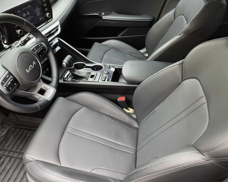 KIA K5 2023 комплектация Luxe Light