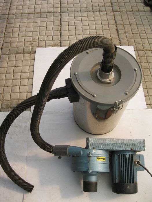 Vand aspirator industrial pentru tamplarie