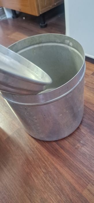 Продам две алюминиевые посудины для круп