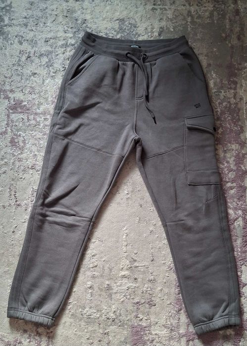 Pantaloni de trening călduroși