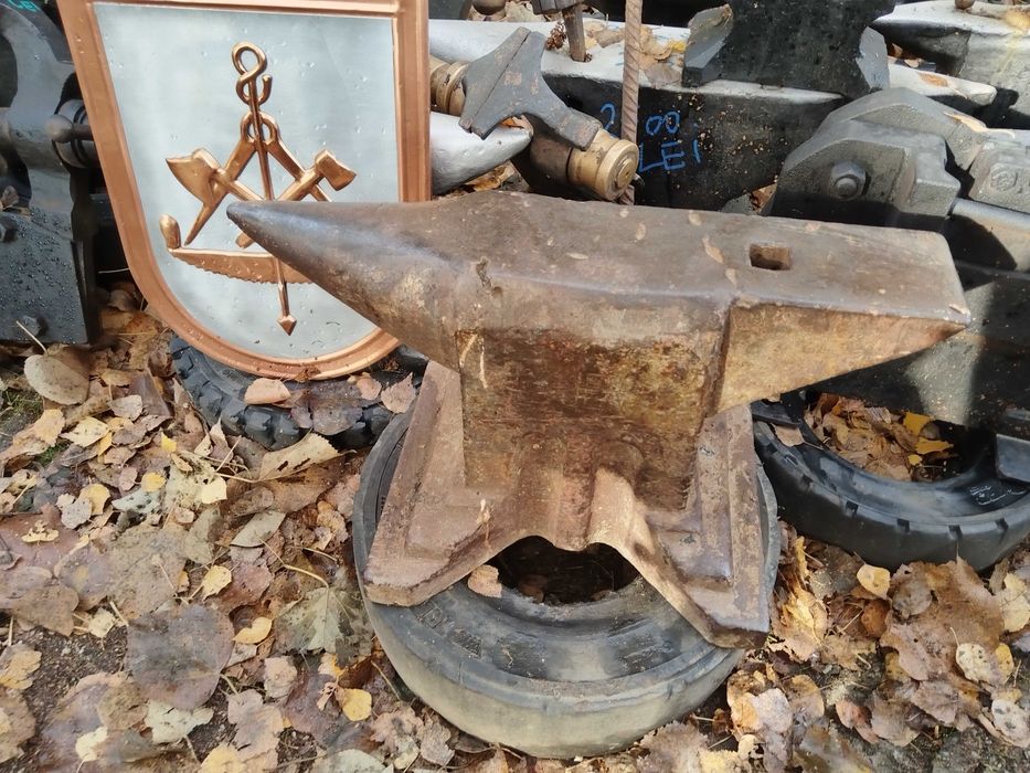 Nicovala 100 de ani veche JEB