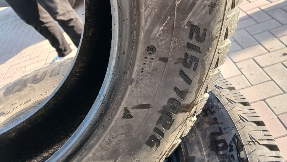 Зимный резинвый балон 16R 215/70