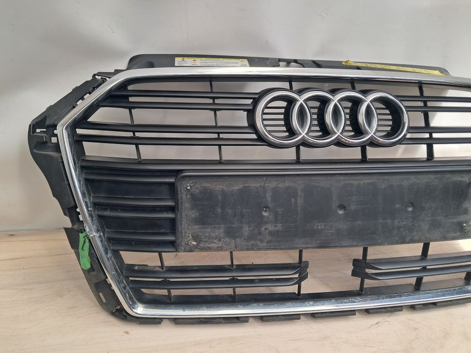 Грил решетка радиатор Audi A3 S Line 8V 2015/2022г