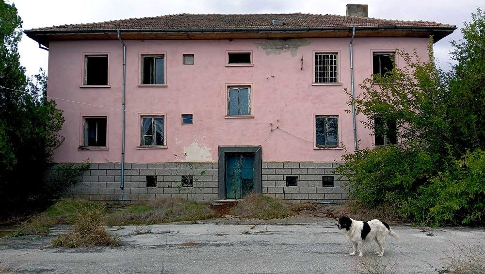 Парцел в Ямбол, област-с.Бояново площ 73000 цена 4985000