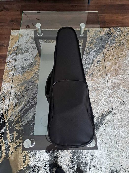 Vioară 1/4 și accesorii în stare foarte bună