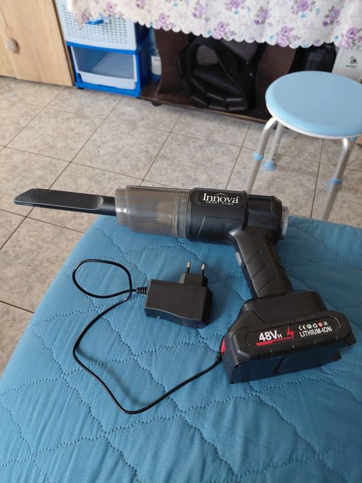 Vind un aspirator auto puternic