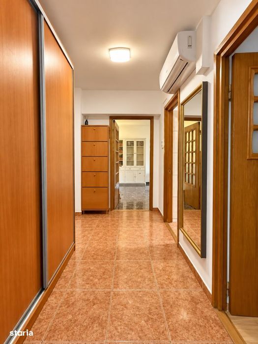Victoria-Bd Tomis | Apart decomandat, renovat, mobilat si parcare