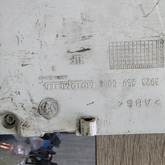 Щиток приборов Гольф 3