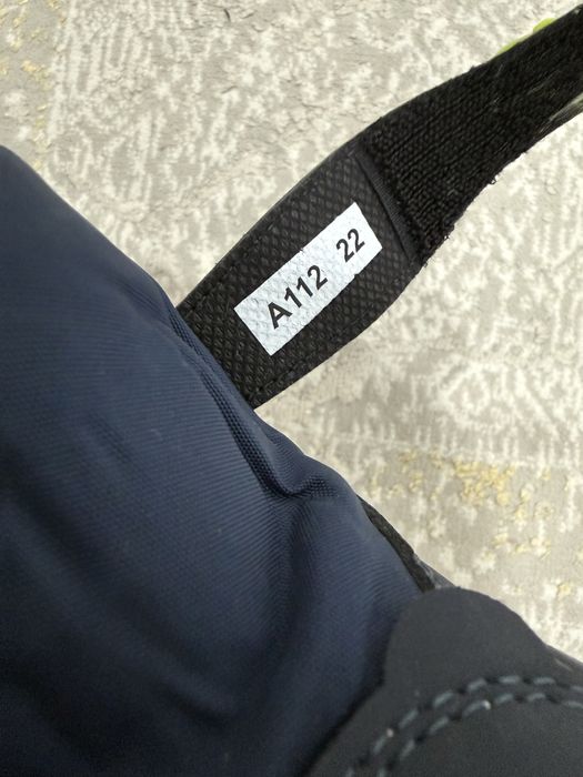 Продам детскую зимнюю обувь