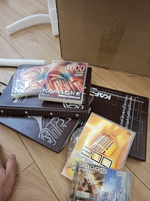 Продам старые караоке.