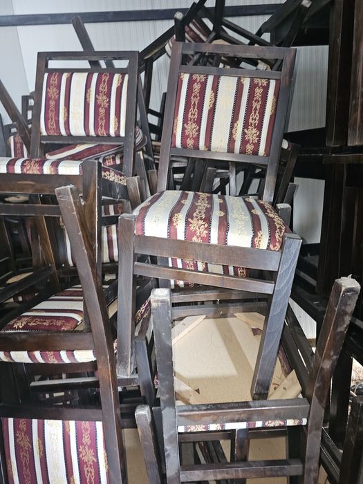 Scaune si  Mese din lemn masiv,pentru Restaurant