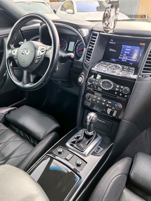 Infiniti FX30s  diesel Automat pachet S ( NISSAN )