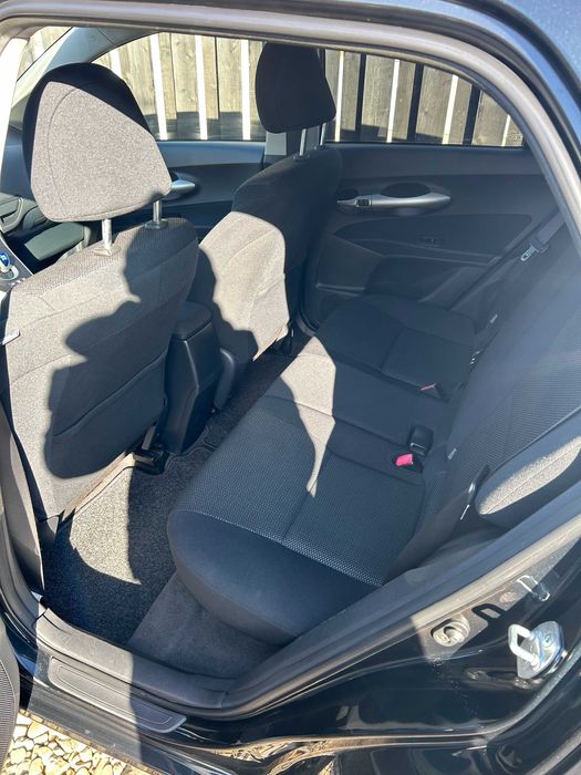 Toyota Auris 1.8 Hybrid VVT-i 136 CP