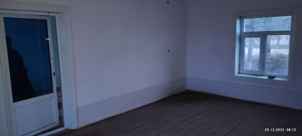 Темир йули бор база сотаман срочно