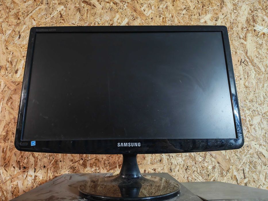 Монитор Samsung 22 дюйма