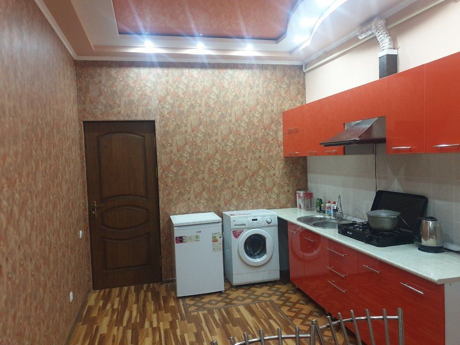 Срочно  жудаям шошилинч  арзонга   шахарди кок марказидан дом сотилади