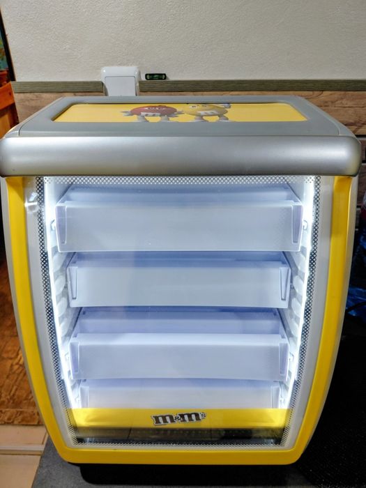 Мини бар-хладилна витрина