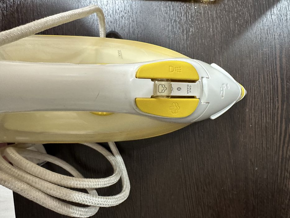 Утюг PHILIPS 2000Вт с системой подошвы SteamGllide