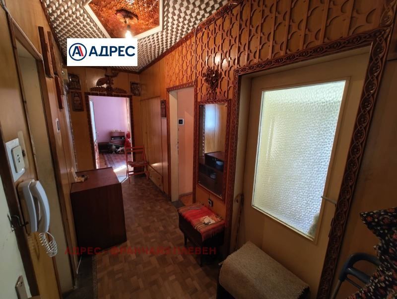 Продава се Тристаен апартамент в Плевен, Широк център - 96 кв.м за 1407 €/кв.м - Снимка #2