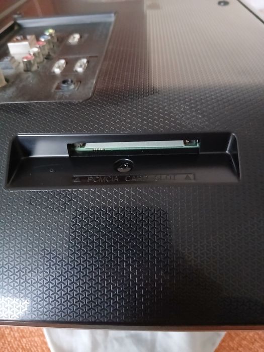 Vand televizor lg wi fi  pret 300 lei