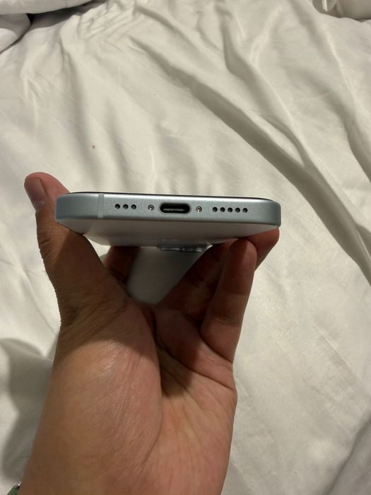 Продам айфон 15