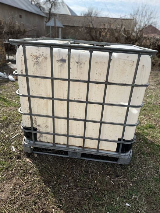 Бочка 1 тонна на полив