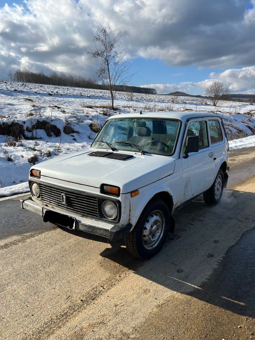 Dezmembrez lada niva 1.7