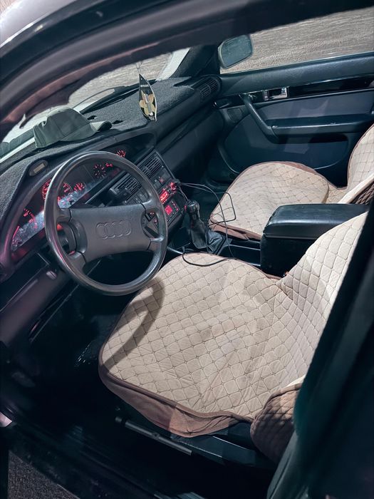 Audi 100 c4 1992год