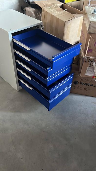 Верстак ( слесарный стол )