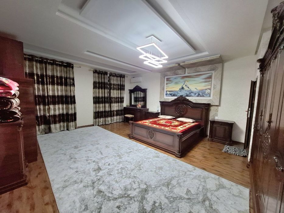 Сдается 6 ком квартира Дуплекс 7-8  этаж с лифтом.