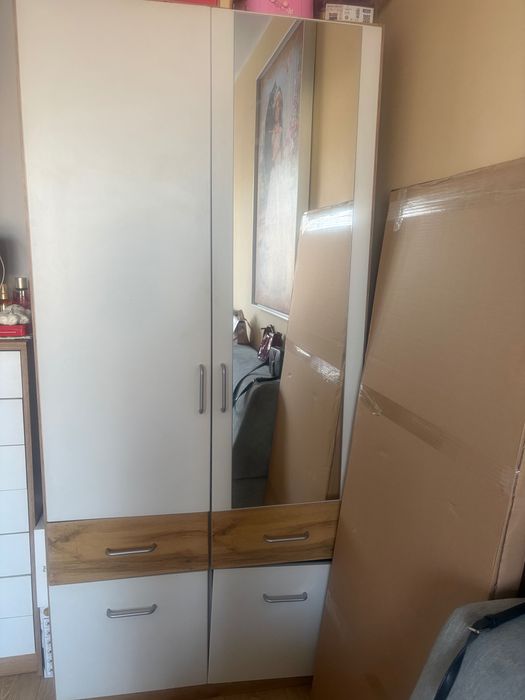 Гардероб бял и дъб