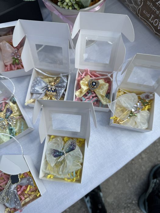 Дизайнерски брошки аксесоари бижу