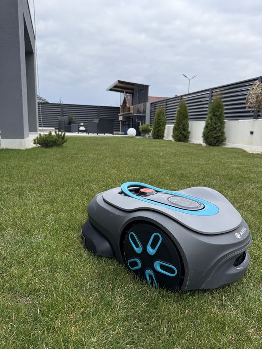Robot tuns gazonul Gardena Sileno Pro 600 cu senzor coliziune inclus