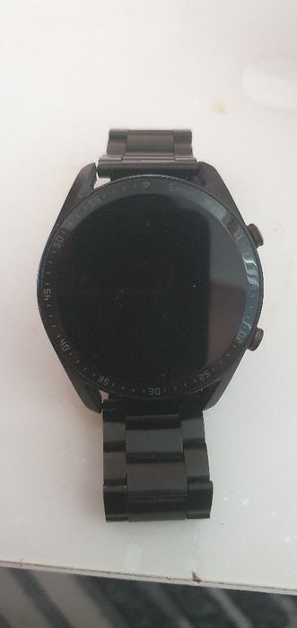 Продавам  часовник