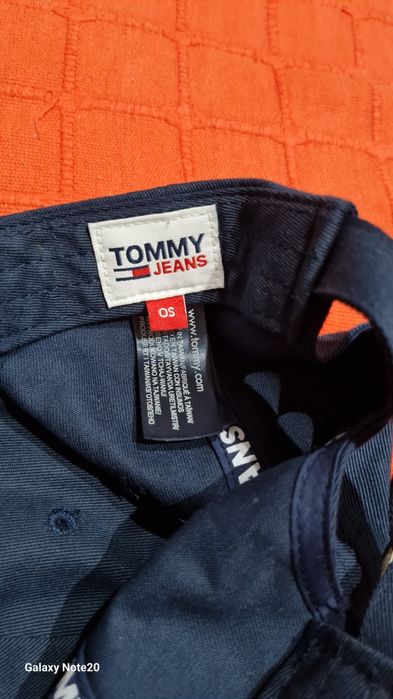 Sapca Nike  Roma si Tommy Hilfiger