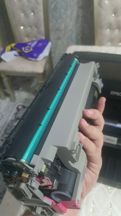 Epson aculaser m1200